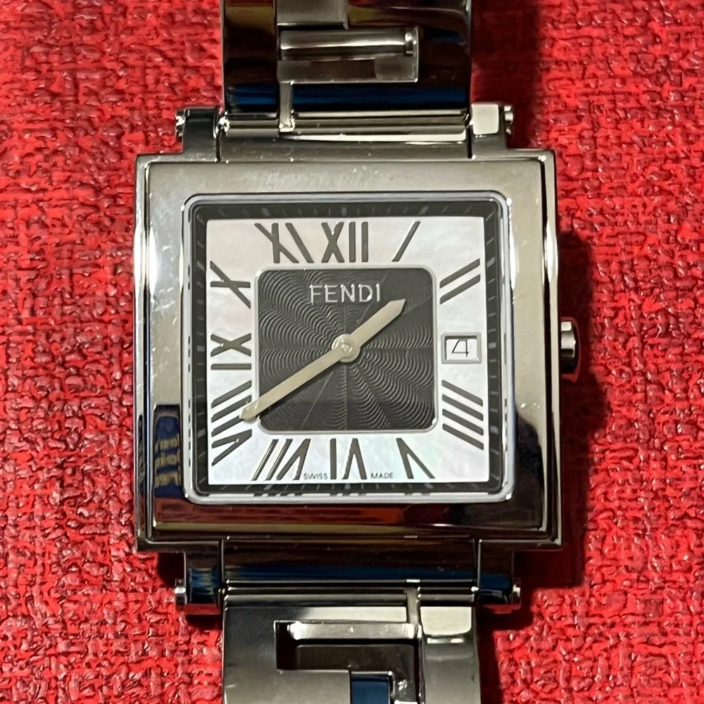 FENDI QUADRO WOMEN NIB AUTHENTIC LOGO SQUARE M.O.P. BLK STAINLESS STEEL WATCH